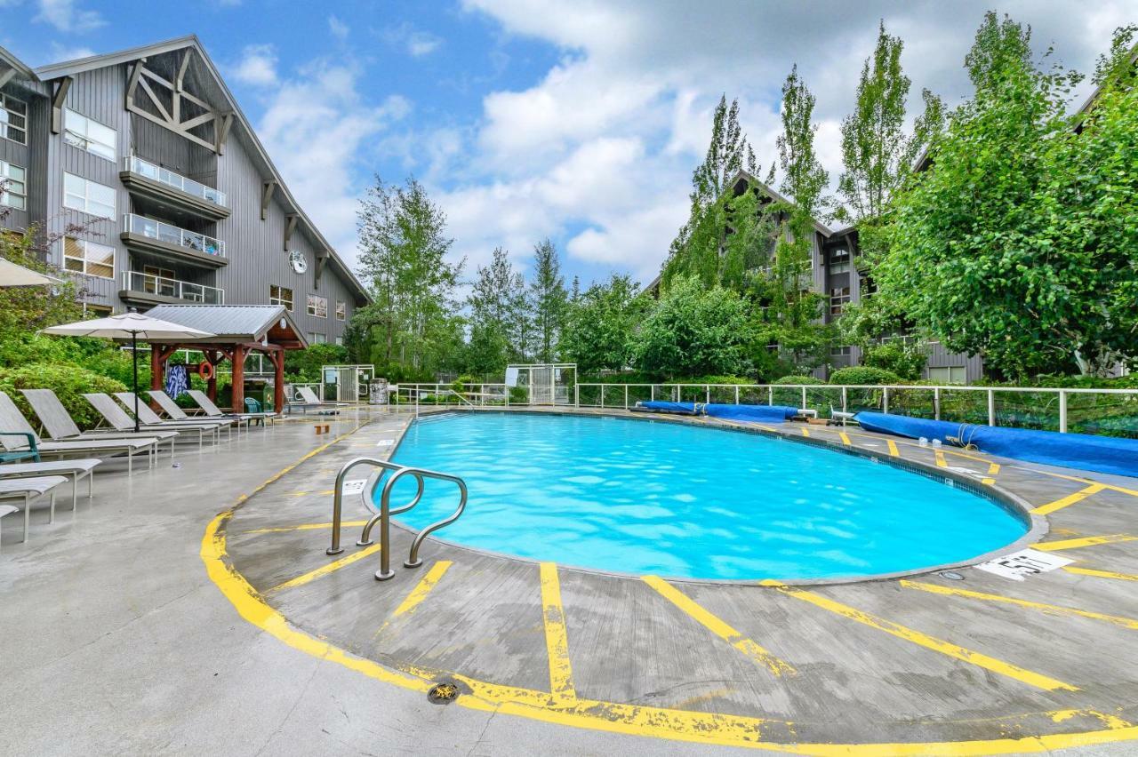 The Best Top Floor Ski-In/Ski-Out At The Aspens Whistler Exterior photo