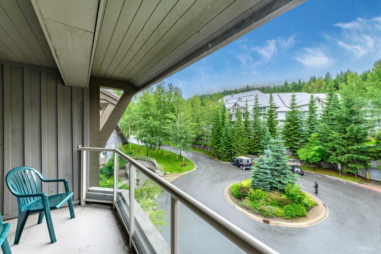 The Best Top Floor Ski-In/Ski-Out At The Aspens Whistler Exterior photo